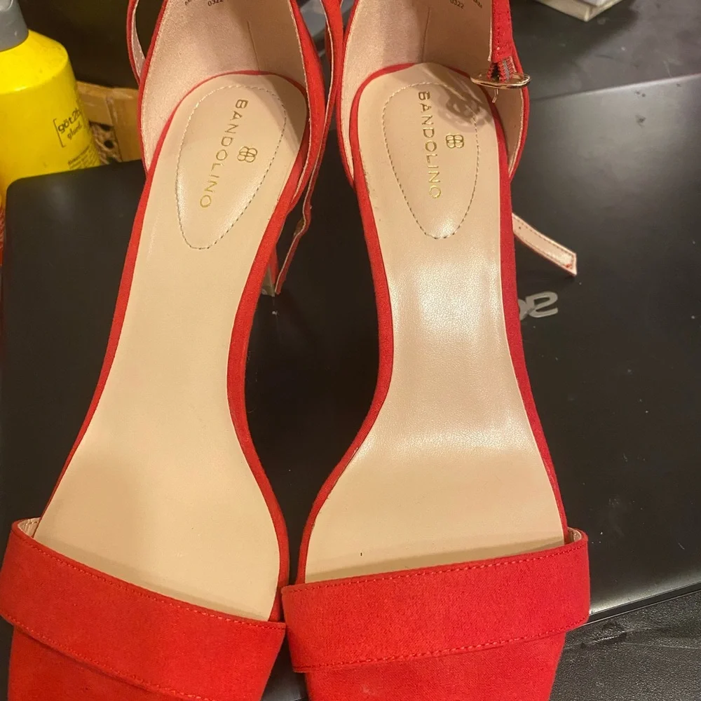 Red hells - Picture 1 of 1